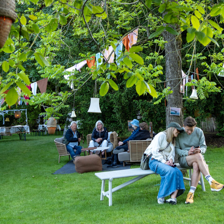 Billede af Destinations Fyn's loungeområde på Heartland festival i 2025