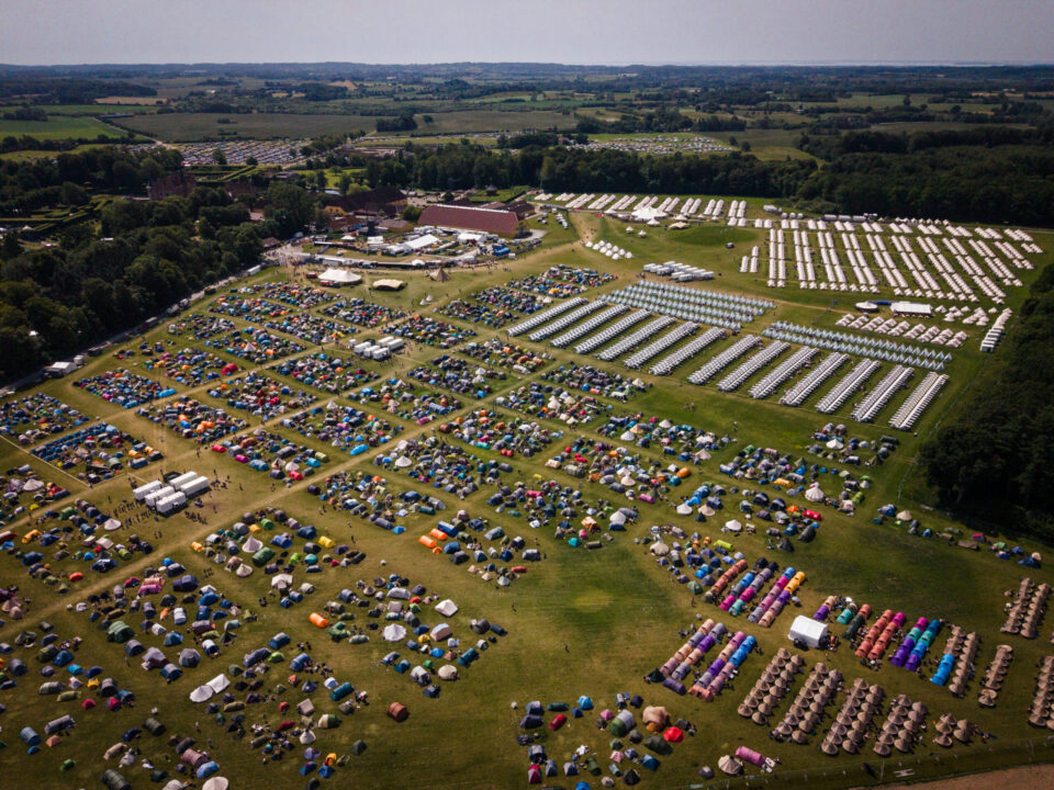Dronebillede fra campingområdet på Heartland Festival